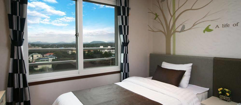 Seongsan Aqua Beach Hotel Seogwipo Exteriör bild