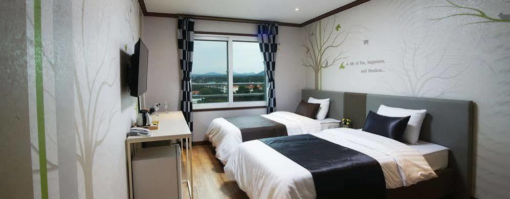 Seongsan Aqua Beach Hotel Seogwipo Exteriör bild